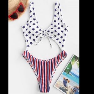 Zaful Patriotic Cutout Cinched Ribbed One Piece